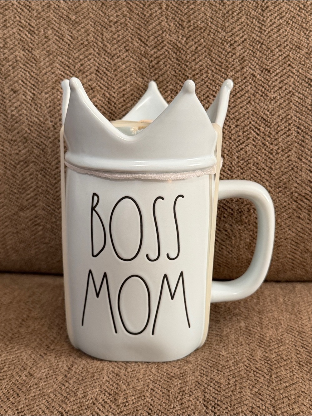 NWT Boss Mom matte blue mug with crown topper